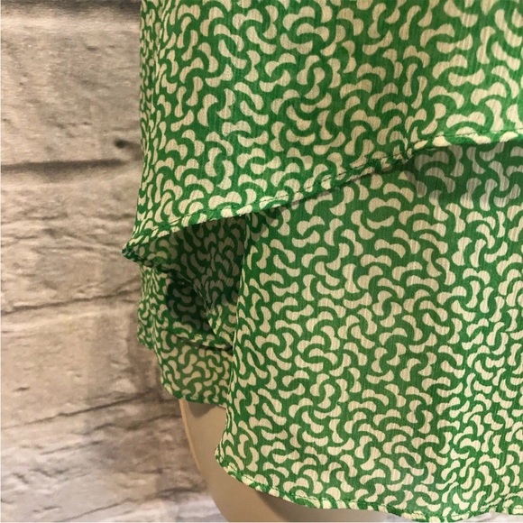 Anthropologie 2 HD in Paris Sungarden Green Geometric Sleeveless Chiffon Blouse - Picture 6 of 8